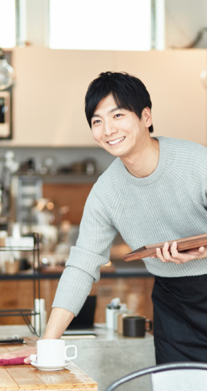 食べ物を扱う店でトイレが汚いと、お客様は同じ水回りである厨房の衛生管理にも疑問をもたれてしまう可能性が高いです。しかし店側でトイレが「清潔であること」を徹底するのは難しいため、トイレクリーン・サービスのプロが定期診断管理を行い、トイレの安全＆衛生を保ちます。デキる店の秘密は、ここにあります！